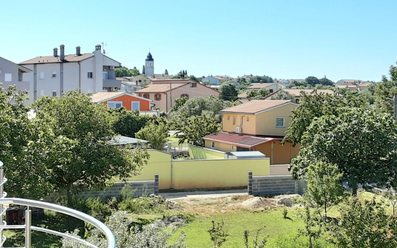 Appartments D&D Peroj Bagian luar foto