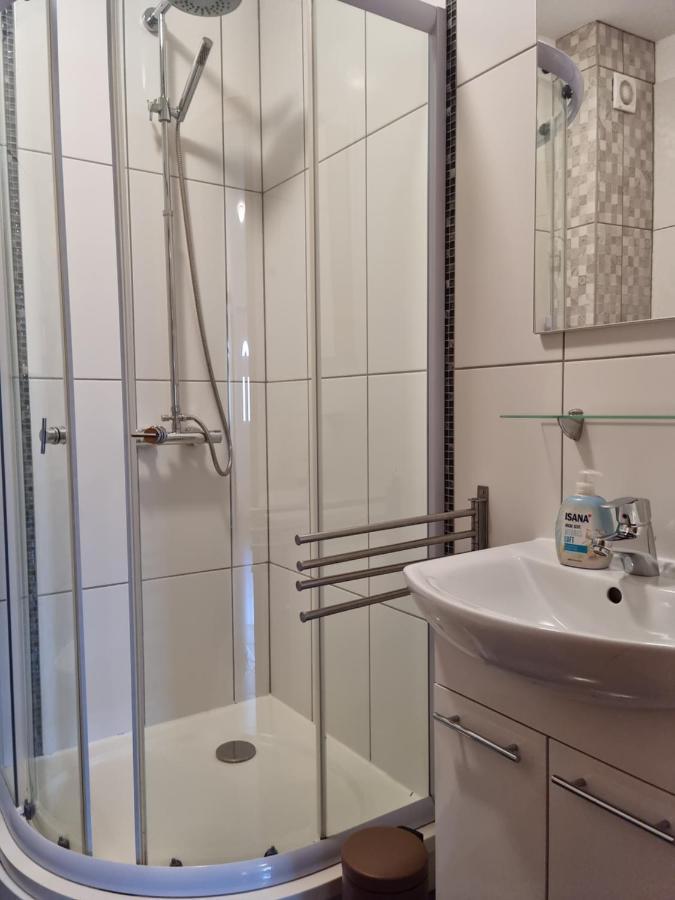Appartments D&D Peroj Bagian luar foto