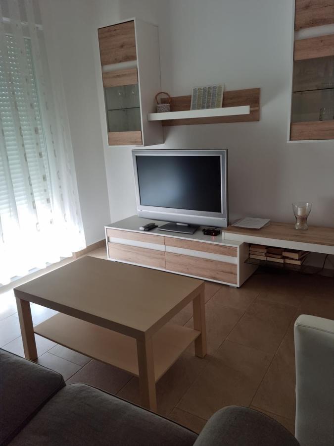 Appartments D&D Peroj Bagian luar foto